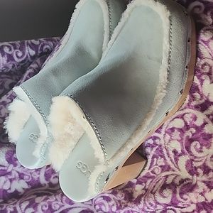 UGG CLOGS